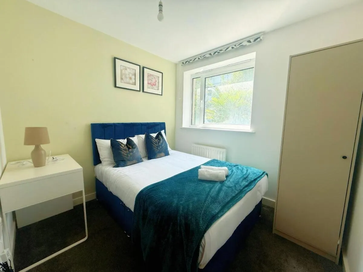 아파트 Sunny 4 Bedrooms Town House 브라이턴